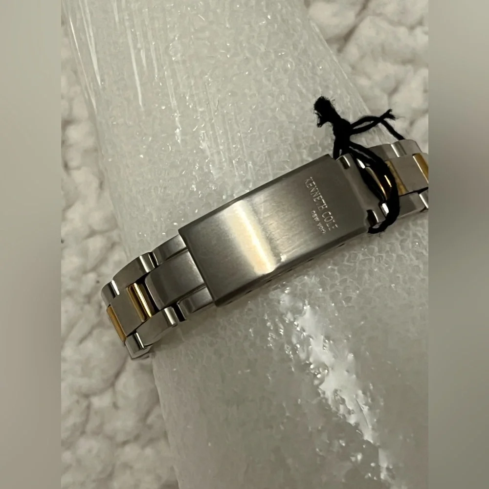 NWT Authentic Vintage Kenneth Cole 2-Tone Stainless Steel Watch w/Gold Accents - Picture 5 of 12